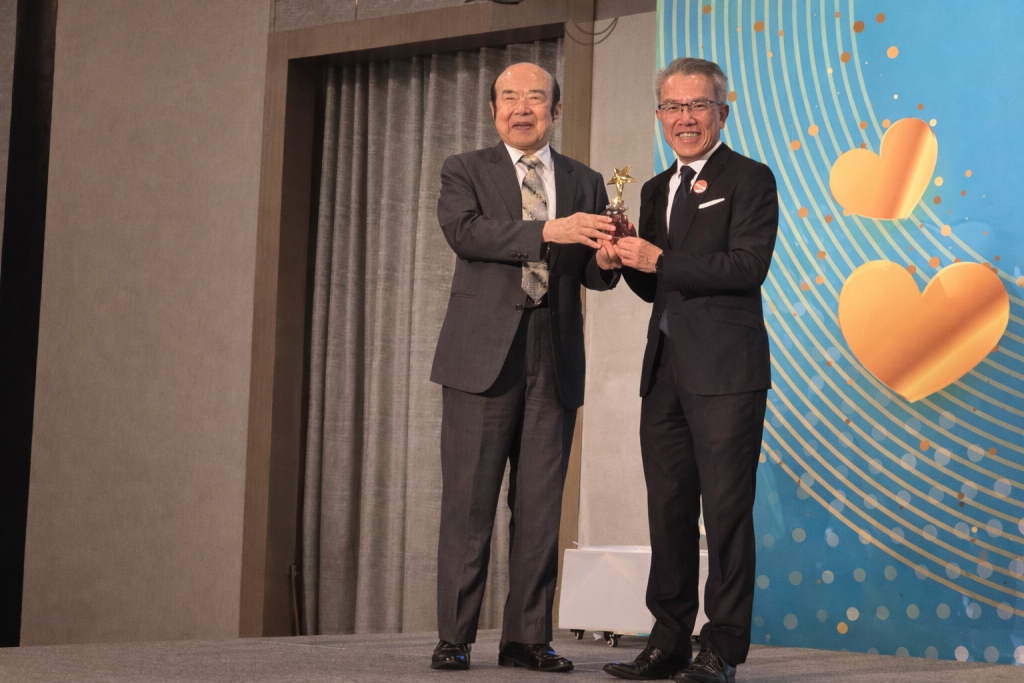 遠雄遊憩休閒事業董事長武祥生出席領獎親自將這份榮耀與喜悅帶回與夥伴共享 - 報新聞 Mega News